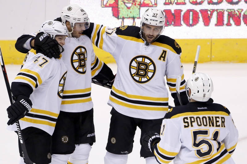 Radost hokejistů Bostonu.