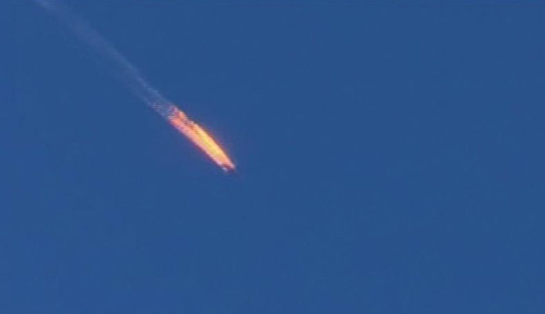 Záběr sestřeleného ruského bombardéru.