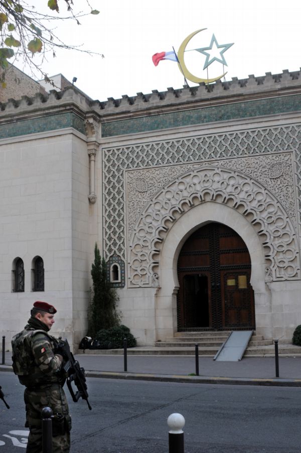 Mešita Grande Mosque v Paříži. Mešita Grande Mosque v Paříži.