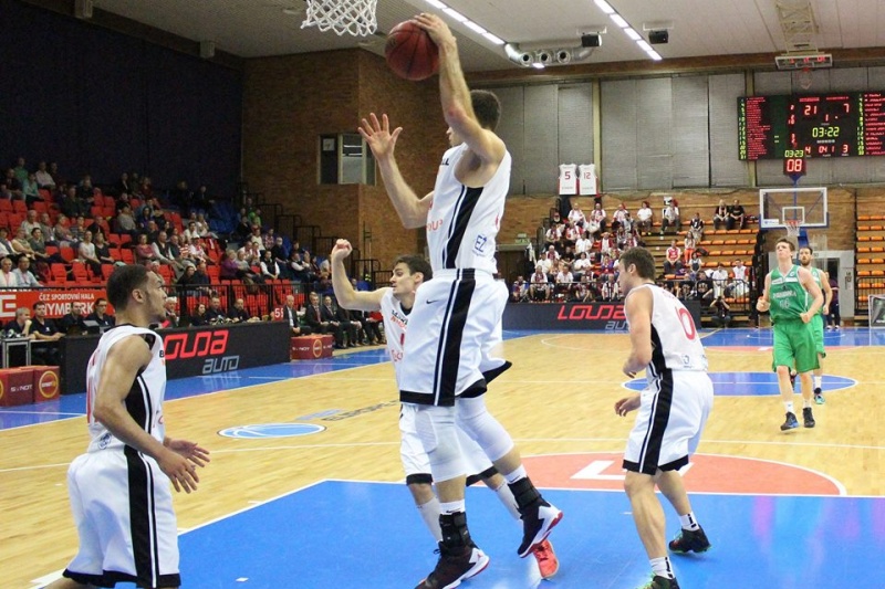 Basketbalisté Nymburka.