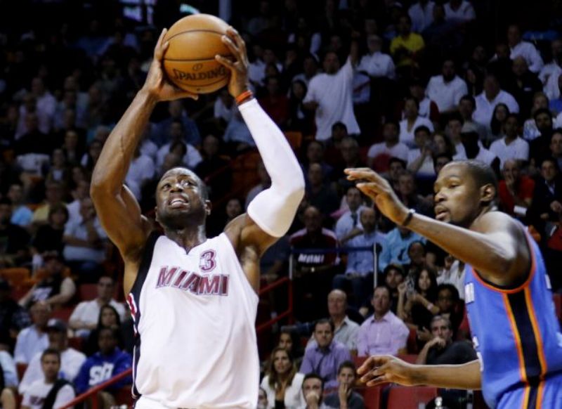 Dwyane Wade (vlevo) a Kevin Durant.
