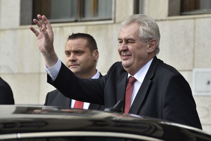 Prezident Miloš Zeman (vpravo).