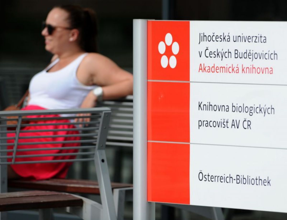 Akademický senát Jihočeské univerzity nezvolil nového rektora. Akademický senát Jihočeské univerzity nezvolil nového rektora.