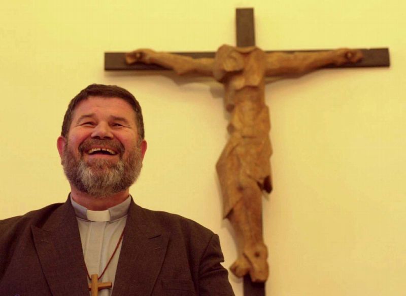 Jiří Paďour, biskup českobudějovické diecéze římskokatolické církve, jmenovaný papežem Janem Pavlem II v roce 2001. Jiří Paďour, biskup českobudějovické diecéze římskokatolické církve, jmenovaný papežem Janem Pavlem II v roce 2001.