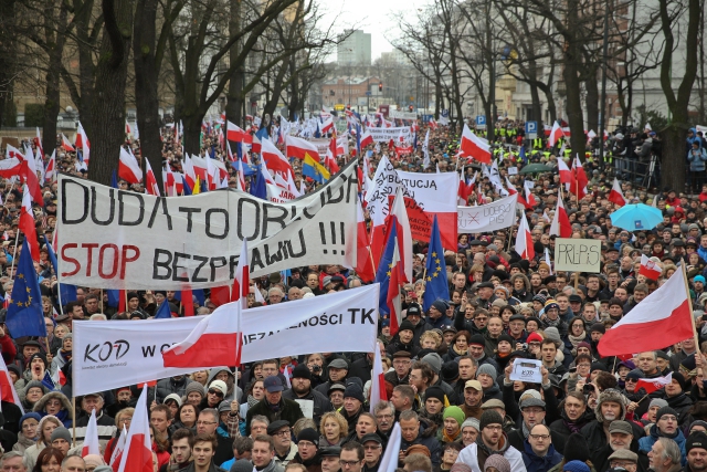 Demonstrace ve Varšavě. Demonstrace ve Varšavě.