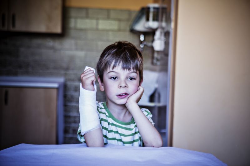 Česká školní inspekce ve školním roce 2014/2015 zaznamenala přes 38 tisíc úrazů. Česká školní inspekce ve školním roce 2014/2015 zaznamenala přes 38 tisíc úrazů.