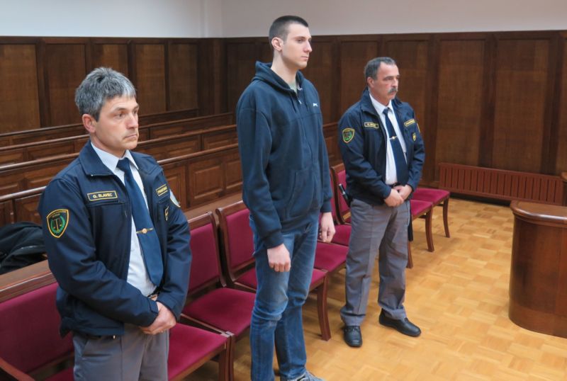 Ivan Cernic u soudu. Ivan Cernic u soudu.