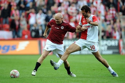 Ivan Hašek, Patrik Berger. Exhibiční utkání týmů legend Slavie a Sparty.