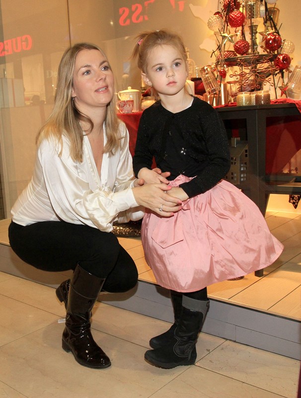 Karla a Karla. Mráčková má doma malou princeznu.