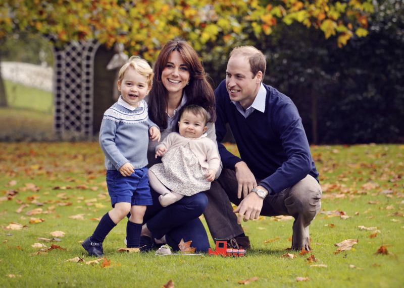 Princ William, vévodkyně Kate a jejich potomci.