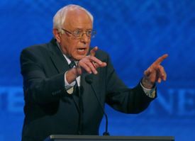 Bernie Sanders při demokratické debatě.