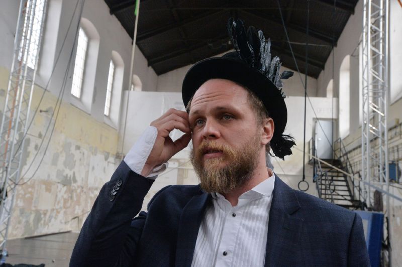 Principál Cirku La Putika Rosťa Novák.