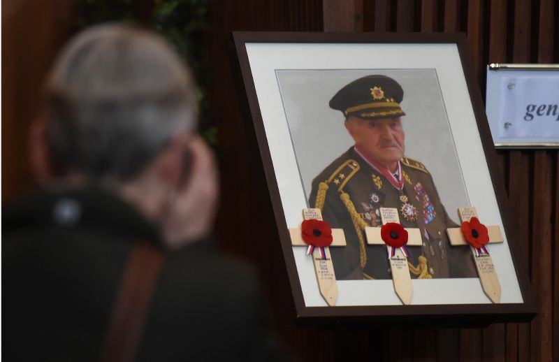 Poslední rozloučení s jedním z nejvýznamnějších veteránů 2. světové války.