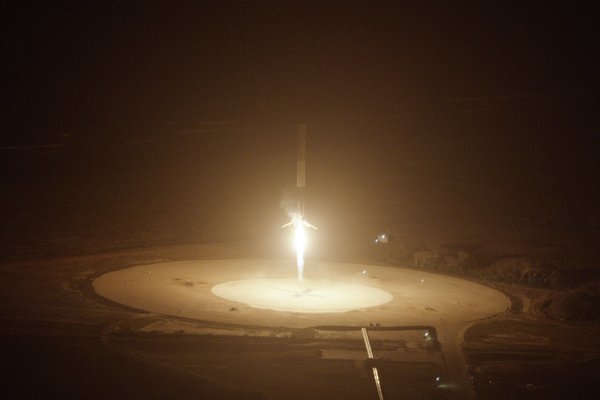 Do vesmíru úspěšně odstartovala raketa Falcon 9 a vynesla 11 satelitů.