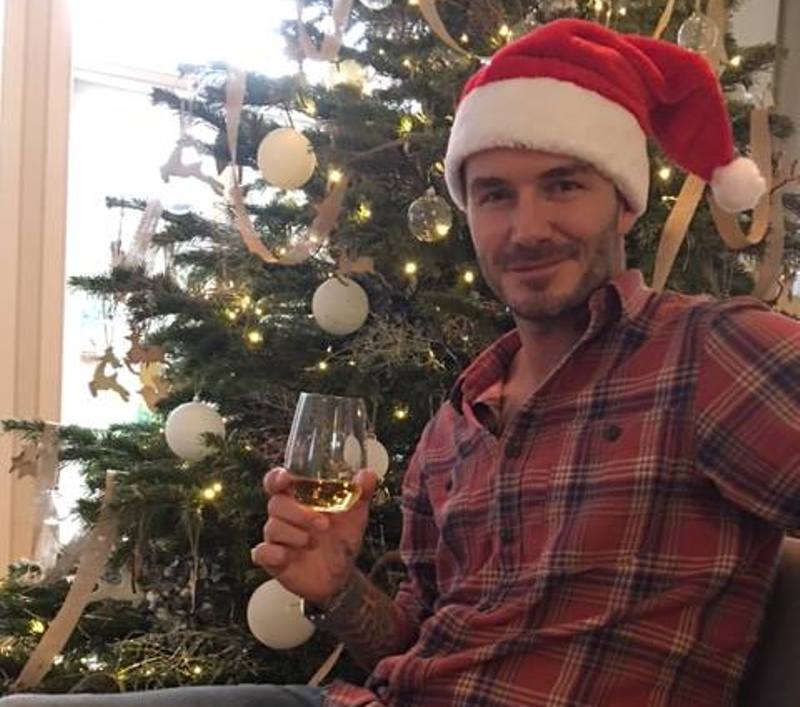 David Beckham jako Santa Claus.