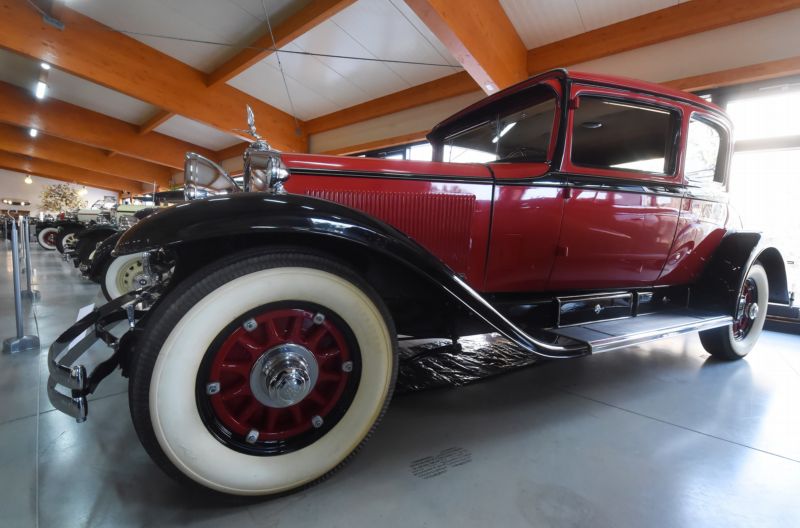 Americký vůz Cadillac 353 z roku 1930 Americký vůz Cadillac 353 z roku 1930