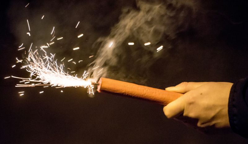 Od zábavné pyrotechniky vzniká čím dál více požárů.