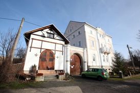 Entuziasmu tehdejšího starosty se ale nelze divit, sen o nových Pramenech byl totiž na dosah ruky. Obec měla vykoupené pozemky na plánovanou stáčírnu, územní rozhodnutí i potřebné licence.