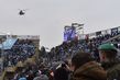 Nad stadionem přeletěl před zahájením armádní vrtulník.