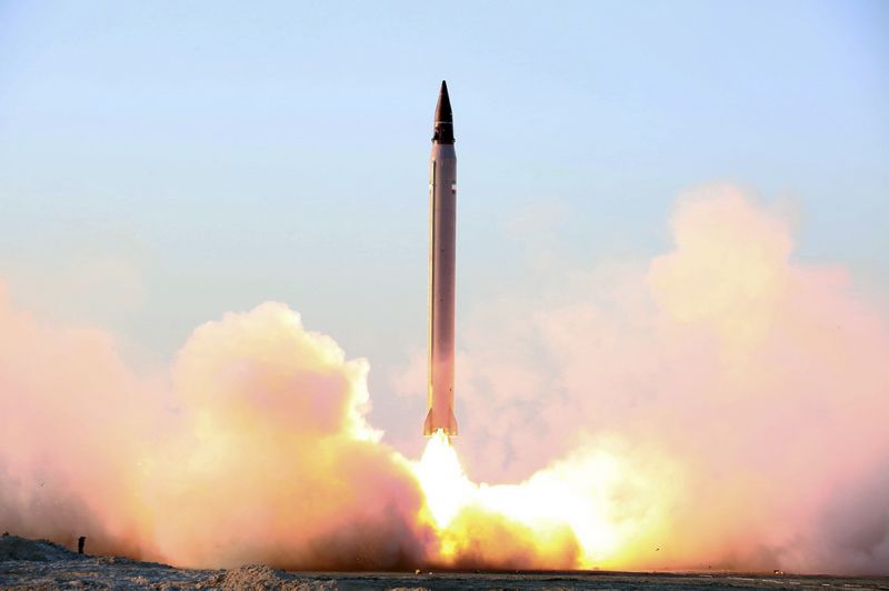 Íránská raketa Emad.