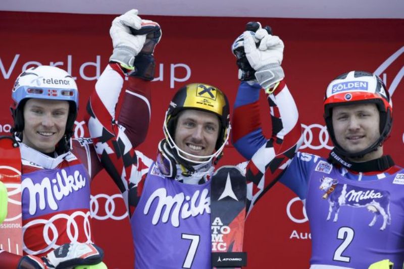 Marcel Hirscher (uprostřed).