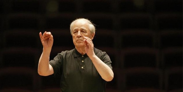 Dirigent Pierre Boulez.