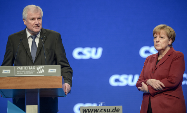 Premiér a kancléřka. 