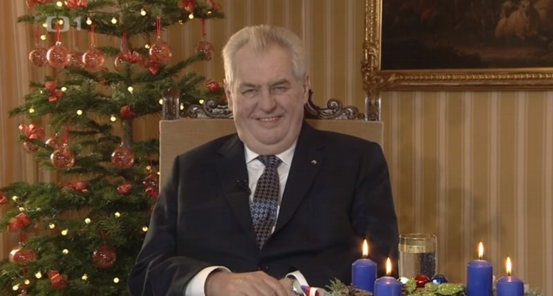 Miloš Zeman při vánočním projevu. Miloš Zeman při vánočním projevu.