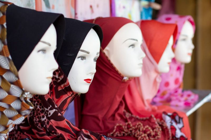 Učitelka nosila na podporu muslimů hidžáb (ilustrační foto).