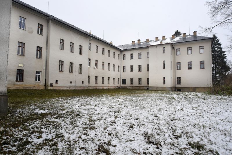 Areál bývalého výchovného ústavu a dětského domova v Králíkách.