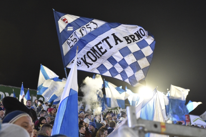 Fanoušci brněnské Komety trhli extraligový rekord. Na zápas se Spartou dorazilo 21.500 diváků. 