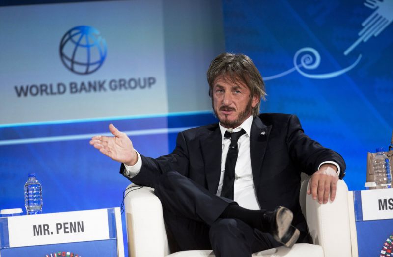 Sean Penn se setkal s Guzmánem v jeho úkrytu. Sean Penn se setkal s Guzmánem v jeho úkrytu.