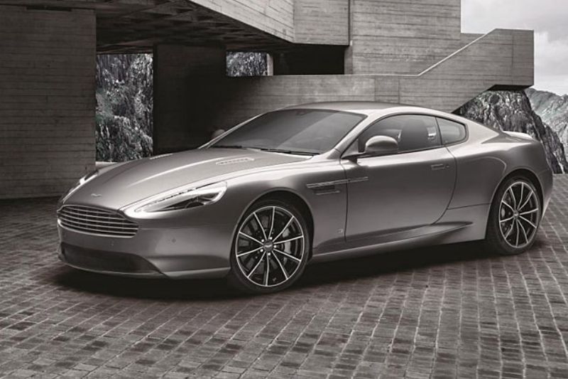 Značka Aston Martin, kterou proslavil i agent 007 James Bond, hledá místo pro novou továrnu.