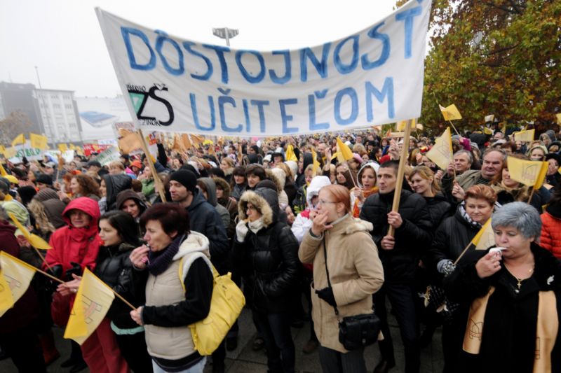 Protest učitelů na Slovensku v roce 2012. Protest učitelů na Slovensku v roce 2012.