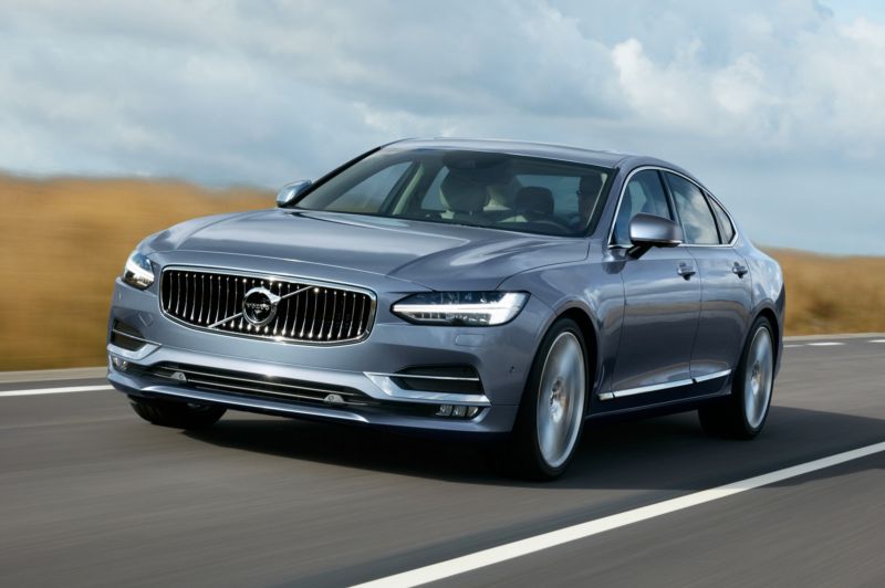 Nová vlajková loď značky Volvo - model S90.