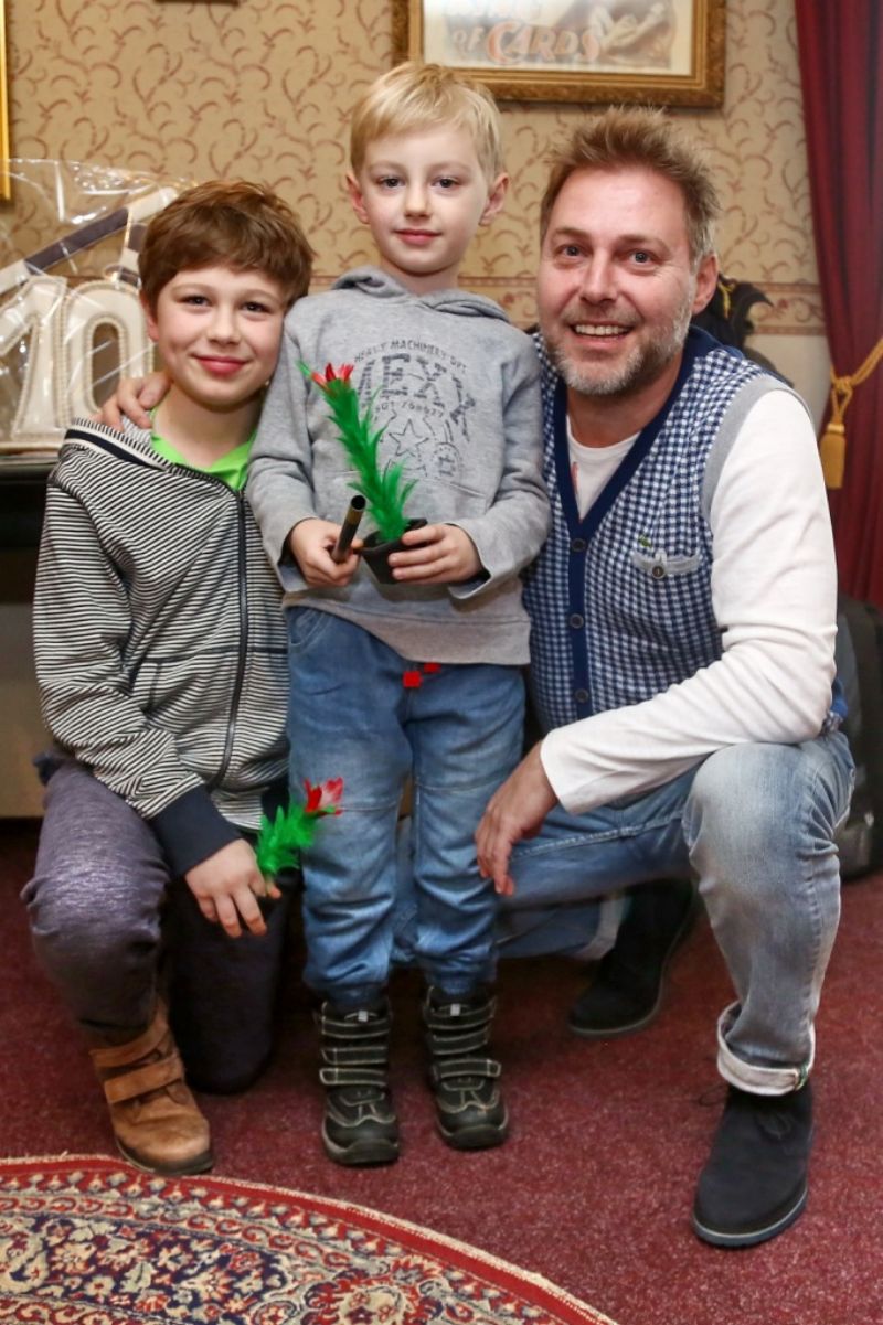 Roman Odráček vzal své dva syny do Divadla kouzel Pavla Kožíška.