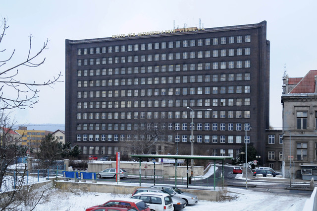 Správní budova ústecké Spolchemie.