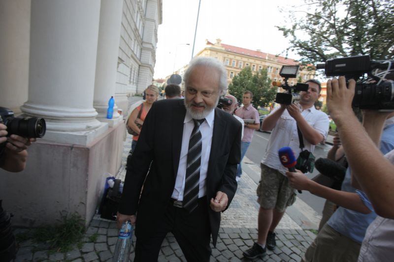 Státní zástupce Petr Jirát.