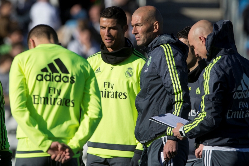 Ronaldo připustil, že si s novým trenérem Zinedinem Zidanem rozumí lépe, než s jeho předchůdcem Rafaelem Benítezem. Ronaldo připustil, že si s novým trenérem Zinedinem Zidanem rozumí lépe, než s jeho předchůdcem Rafaelem Benítezem.