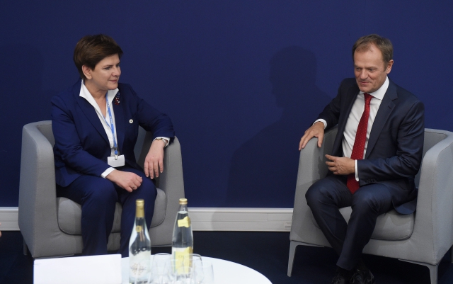 Donald Tusk s polskou premiérkou. Donald Tusk s polskou premiérkou.