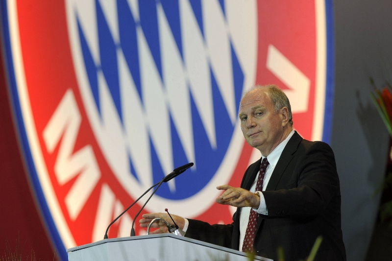 Bývalý prezident fotbalového Bayernu Mnichov Uli Hoeness bude od 29. února znovu na svobodě. Bývalý prezident fotbalového Bayernu Mnichov Uli Hoeness bude od 29. února znovu na svobodě.