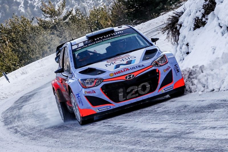 Thierry Neuville při Rally Monte Carlo v loňském roce, letos vyjede s novým speciálem. 