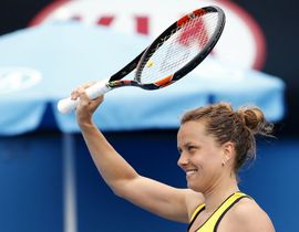 Barbora Strýcová se raduje z vítězství nad Američankou Vaniou Kingovou.
