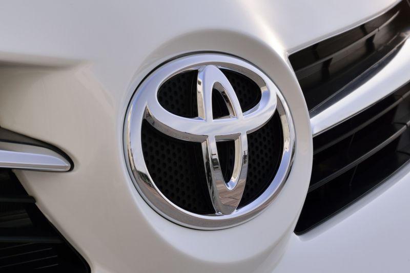 Lídrem automobilového trhu zůstává japonská Toyota.