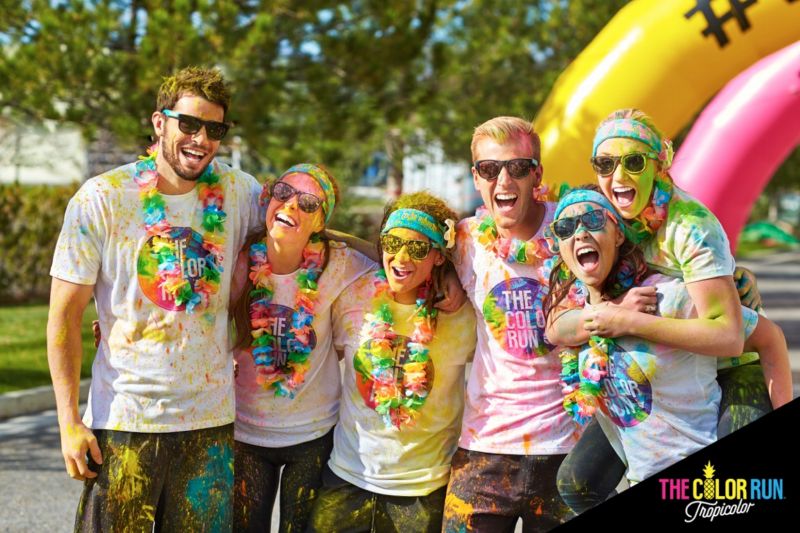 Letošním tématem barevného běhu je Tropicolor.