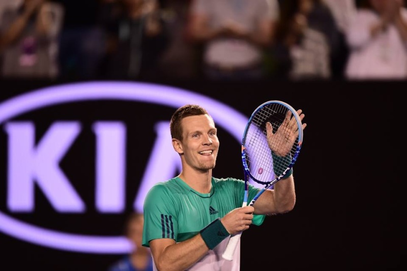 ZVÍTĚZIL. Tomáš Berdych slaví vítězství nad Nickem Kyrgiosem. Je v osmifinále Australian Open.