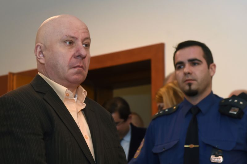 Polský řidič Slawomir Wojciech Sondaj u soudu. Polský řidič Slawomir Wojciech Sondaj u soudu.