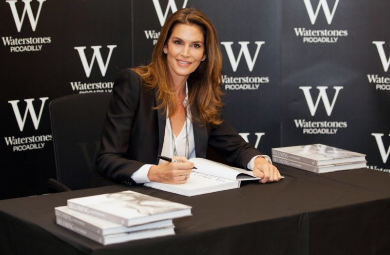 Cindy Crawford oslaví kulaté narozeniny.