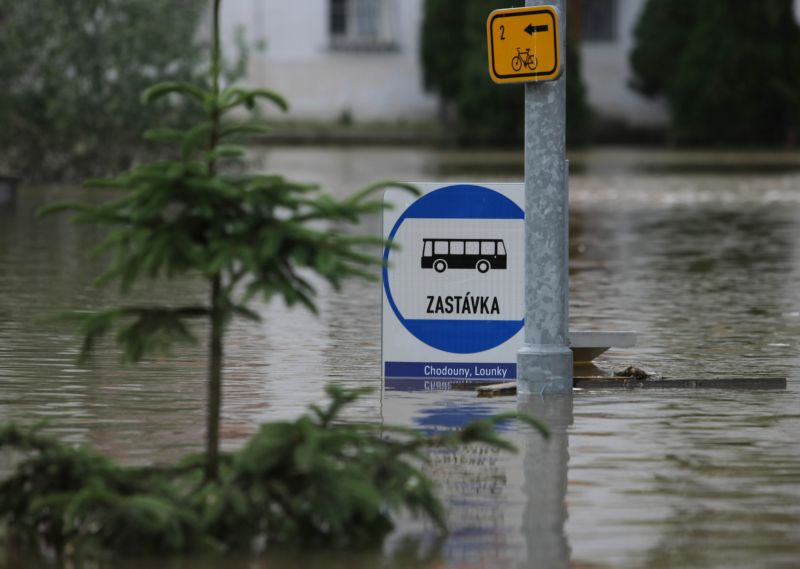 Povodně v roce 2013 Lounky na řece Labe (ilustrační foto).