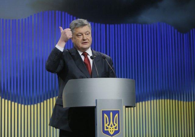 Ukrajinský prezident Petro Porošenko. Ukrajinský prezident Petro Porošenko.